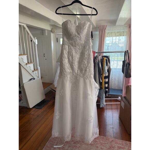 JULIET MERMAID STRAPLESS WEDDING DRESS SIZE XSMALL NWT - Picture 2 of 9